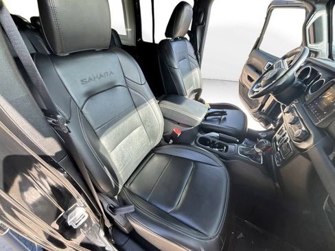 Used 2021 Jeep Wrangler Unlimited Sahara w/ Cold Weather Group AWD/4WD image 28
