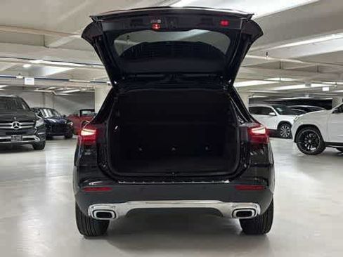 Used 2025 Mercedes-Benz GLA 250 4MATIC image 7
