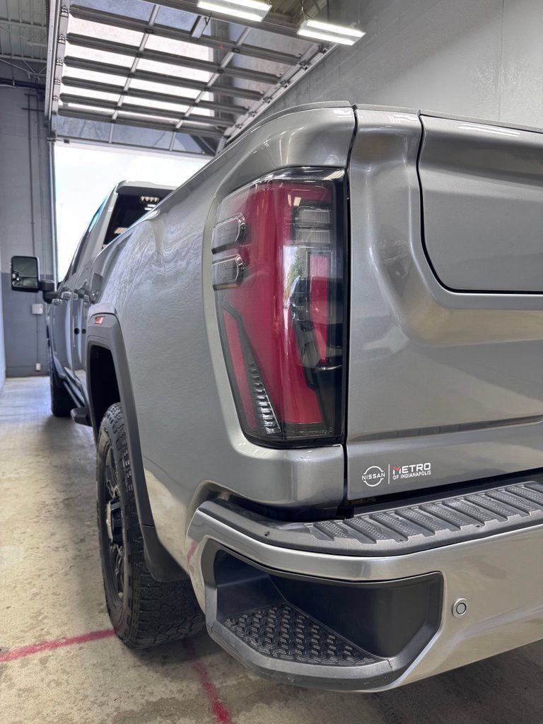 Used 2024 GMC Sierra 2500 AT4 w/ AT4 Premium Plus Package AWD/4WD image 42