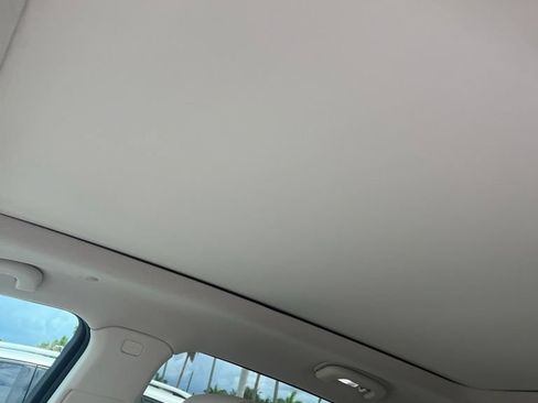 Used 2022 Cadillac XT5 Premium Luxury FWD image 2