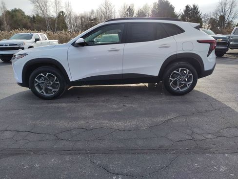 New 2026 Chevrolet Trax LT image 5