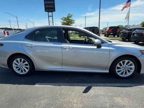 Used 2024 Toyota Camry LE FWD image 9