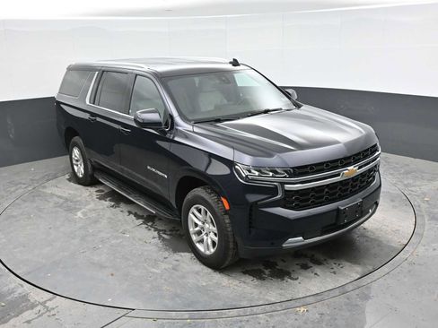 Used 2022 Chevrolet Suburban LS AWD/4WD image 29