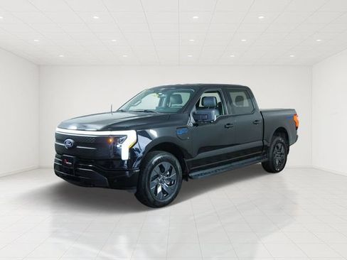 Certified 2025 Ford F150 Lightning Flash w/ Max Trailer Tow Package AWD/4WD image 5