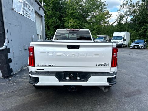 Used 2023 Chevrolet Silverado 3500 High Country image 6