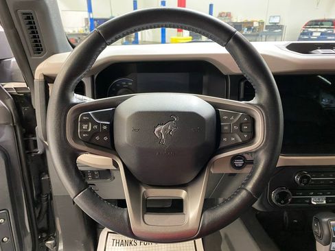 Used 2023 Ford Bronco Wildtrak image 24
