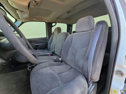 Used 2006 Chevrolet Silverado 1500 LS image 10