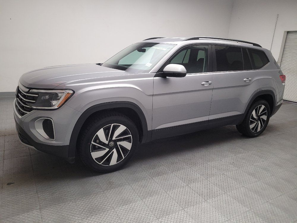 Used 2024 Volkswagen Atlas SE FWD image 2