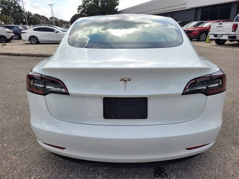 Used 2020 Tesla Model 3 Standard Range image 7