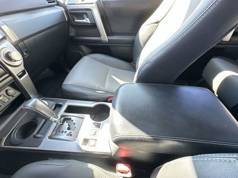 Used 2019 Toyota 4Runner SR5 Premium image 28