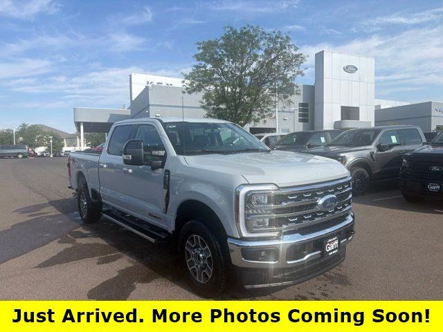 Used 2025 Ford F250 Lariat AWD/4WD image 1