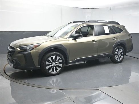 Used 2024 Subaru Outback Limited w/ Popular Package #2 image 4