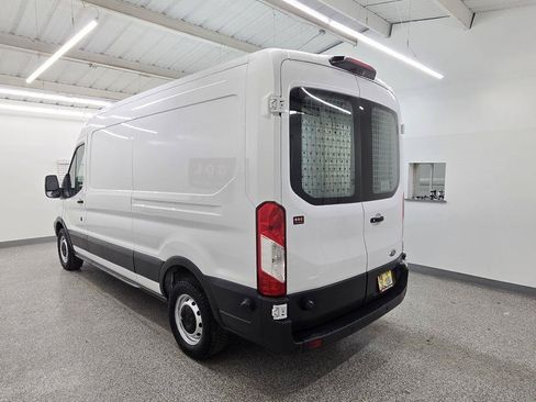 Used 2018 Ford Transit 150 148 Medium Roof RWD image 4