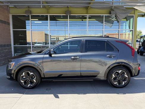 Used 2025 Kia Niro Wind FWD image 7