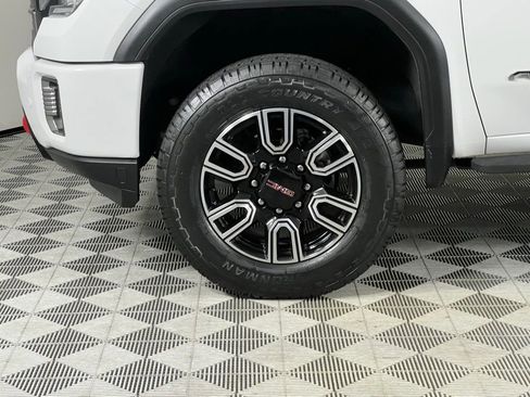 Used 2022 GMC Sierra 2500 AT4 w/ AT4 Premium Plus Package image 20
