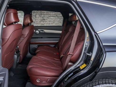 Used 2025 Genesis GV80 3.5T Prestige image 20