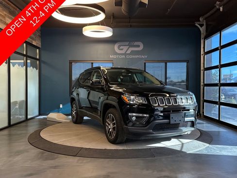 Used 2020 Jeep Compass Latitude w/ Cold Weather Group AWD/4WD image 1
