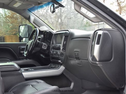 Used 2019 Chevrolet Silverado 2500 LTZ w/ Duramax Plus Package image 31