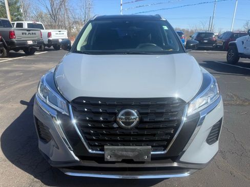 Used 2021 Nissan Kicks SV FWD image 8