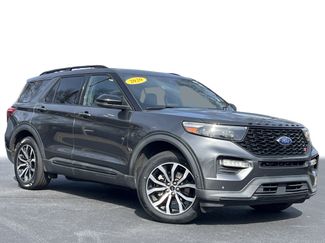 Used 2020 Ford Explorer ST w/ Premium Technology Package video 2