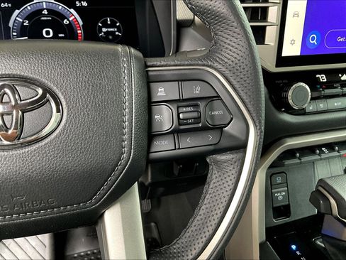 Used 2025 Toyota Tundra Limited AWD/4WD image 13