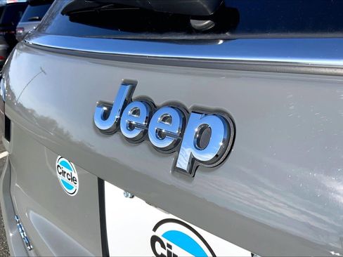 Certified 2024 Jeep Compass Limited w/ Sun and Sound Group image 29