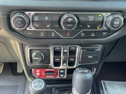 New 2026 Jeep Wrangler Unlimited Rubicon AWD/4WD image 26
