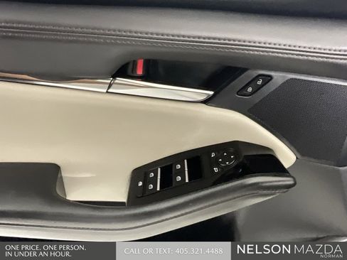 Used 2025 MAZDA MAZDA3 s image 21