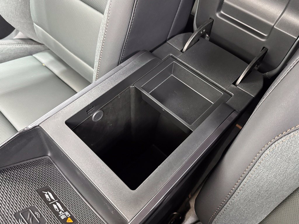 New 2027 GMC Terrain AT4 w/ Convenience Package III AWD/4WD image 17