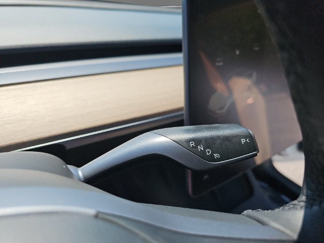 Used 2022 Tesla Model Y Performance AWD/4WD image 22