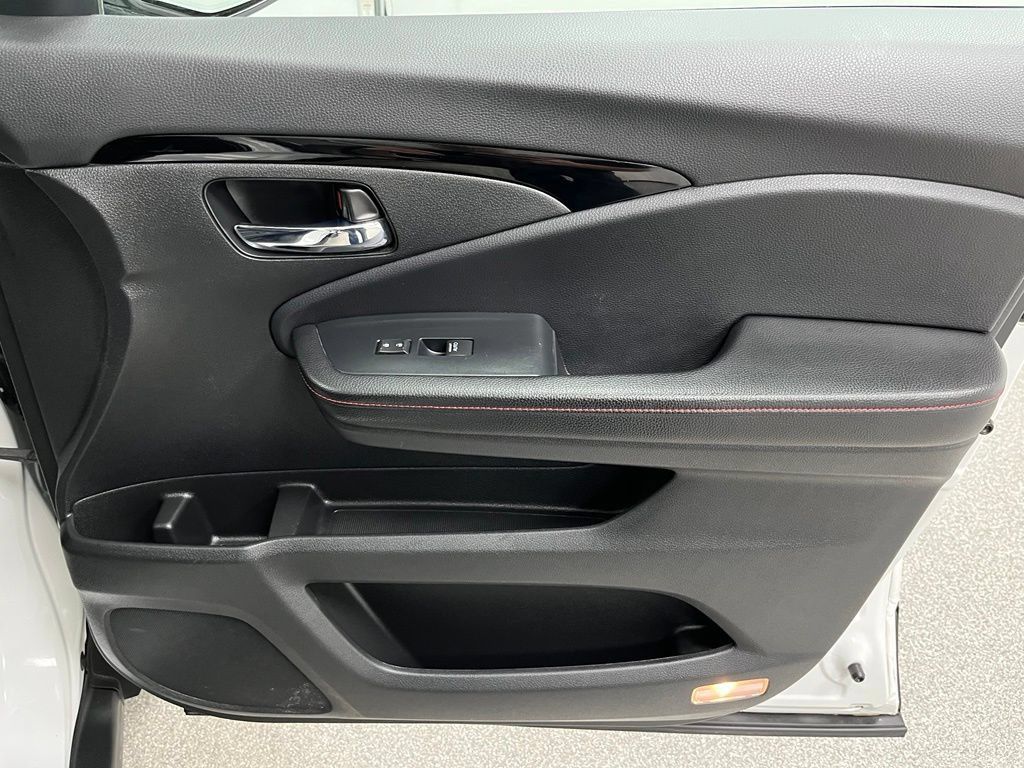 Used 2021 Honda Pilot Black Edition image 57