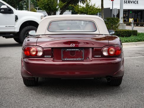 Used 2003 MAZDA MX-5 Miata LS RWD image 9