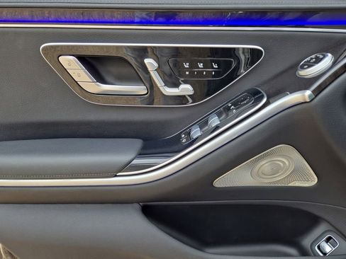 Used 2022 Mercedes-Benz S 500 4MATIC w/ AMG Line Package image 20