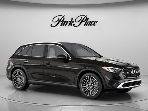 Used 2026 Mercedes-Benz GLC 300 4MATIC image 30