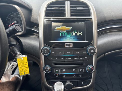 Used 2015 Chevrolet Malibu LT w/ Power Convenience Package FWD image 17