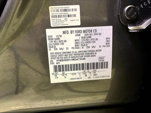 Used 2021 Ford Explorer XLT w/ Equipment Group 202A AWD/4WD image 19