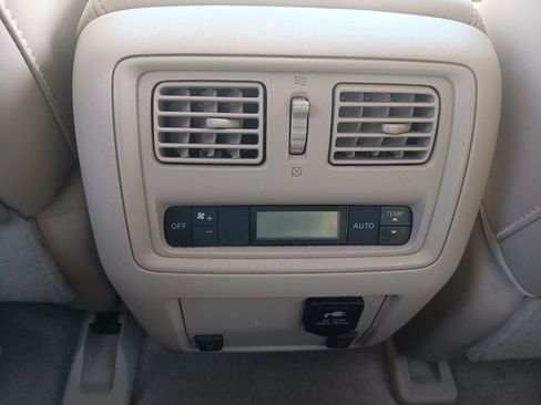 Used 2015 Nissan Pathfinder SL FWD image 23