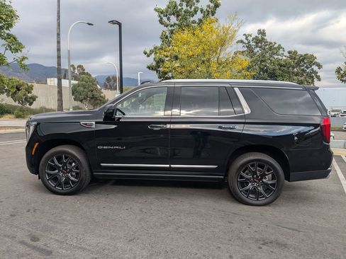 New 2026 GMC Yukon Denali w/ Sun & Power Step Package image 8