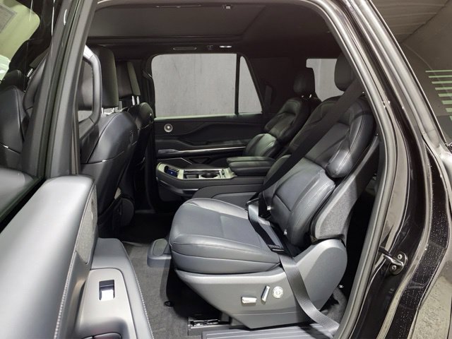 New 2027 Lincoln Navigator L Reserve w/ Jet Appearance Package AWD/4WD image 21