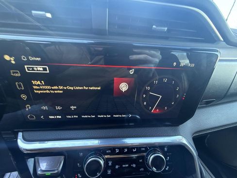 Used 2024 GMC Sierra 2500 Denali w/ Denali Reserve Package image 19