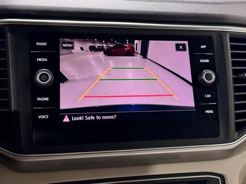 Used 2019 Volkswagen Atlas SE w/ Towing Package image 4