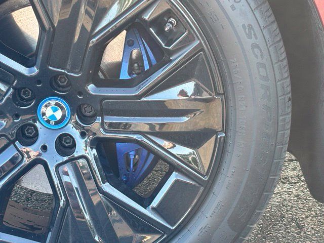 Used 2023 BMW iX M60 w/ Executive Package AWD/4WD image 8