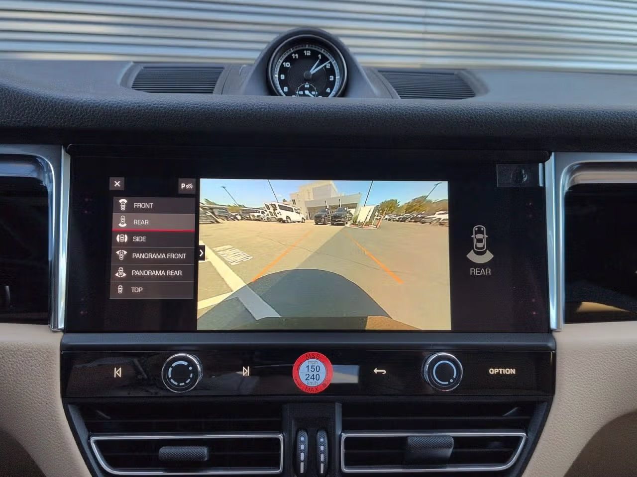 Certified 2026 Porsche Macan AWD/4WD image 19