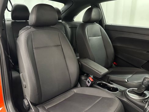Used 2018 Volkswagen Beetle 2.0T S FWD image 16