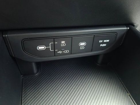 Used 2025 Kia K4 LXS image 17