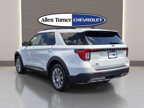 Used 2025 Ford Explorer Active w/ Active Comfort Package AWD/4WD image 8