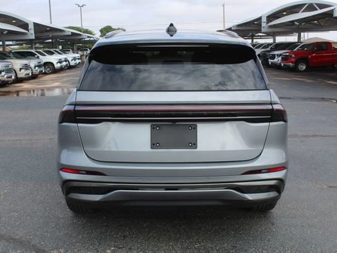 Used 2025 Lincoln Nautilus Reserve w/ Jet Appearance Package AWD/4WD image 4