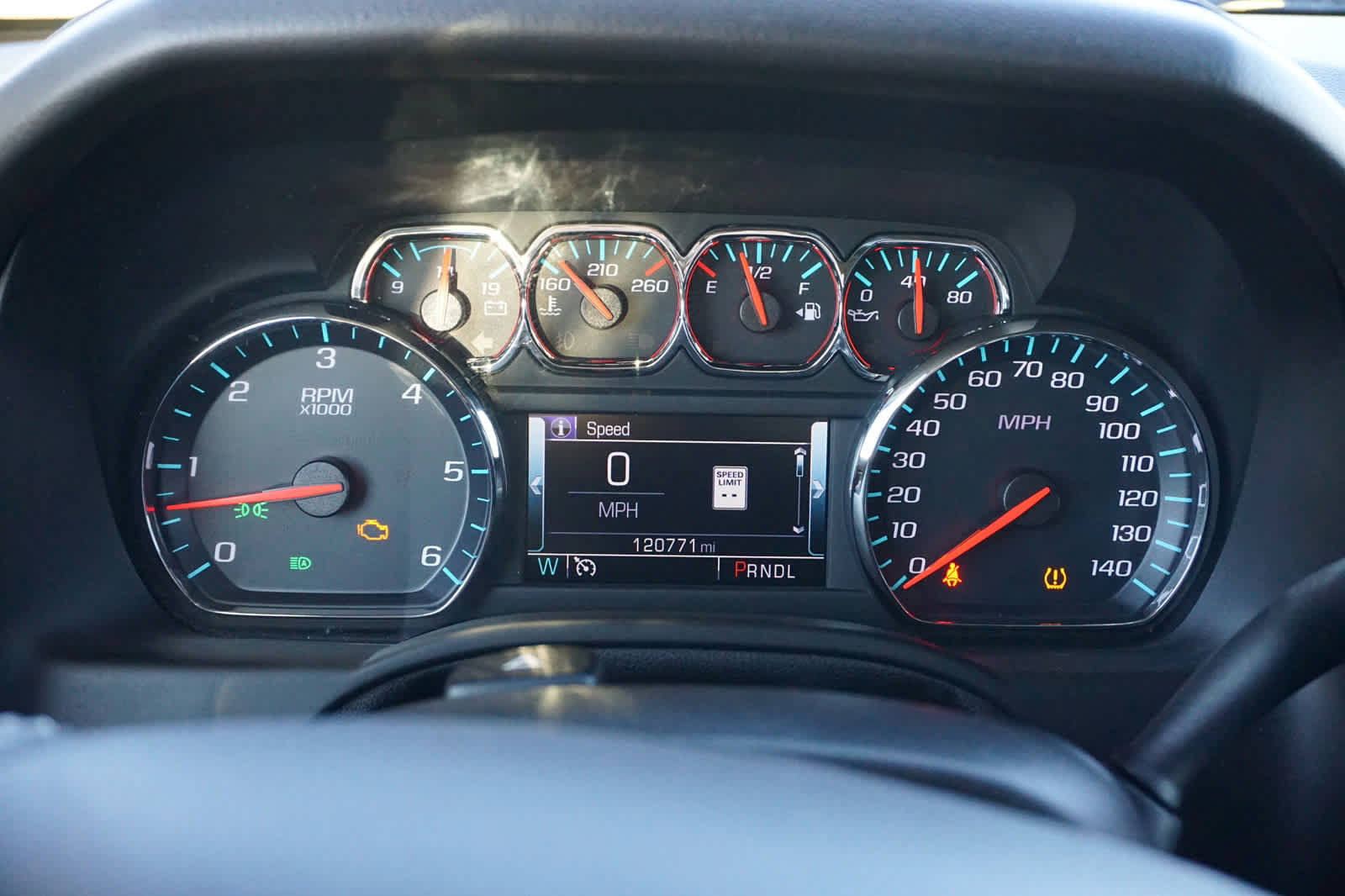Used 2020 Chevrolet Suburban LT AWD/4WD image 17