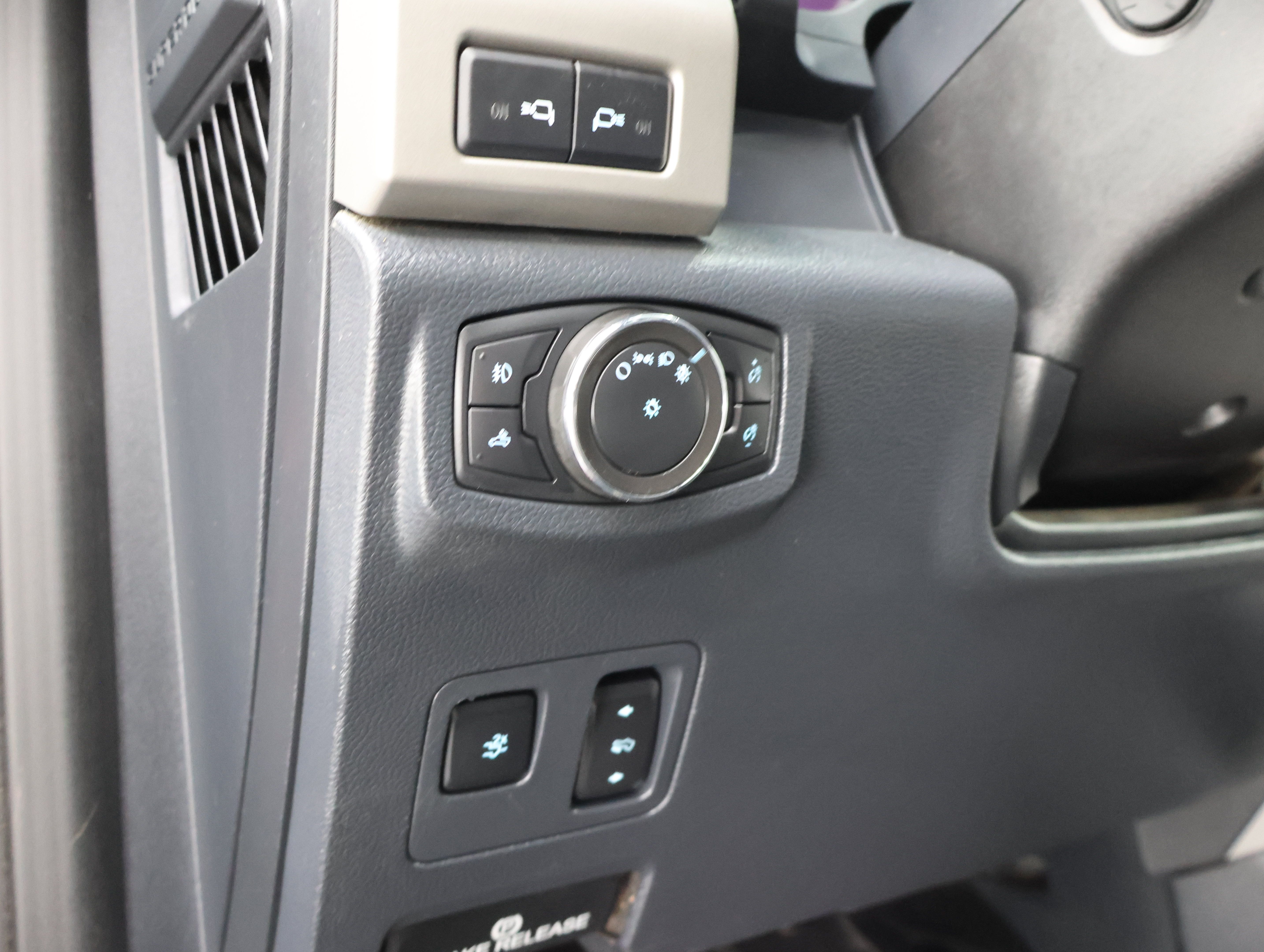 Used 2022 Ford F250 Lariat w/ Tremor Off-Road Package AWD/4WD image 48