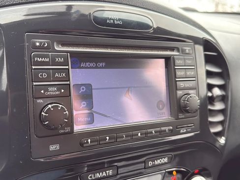 Used 2011 Nissan Juke SL FWD image 4